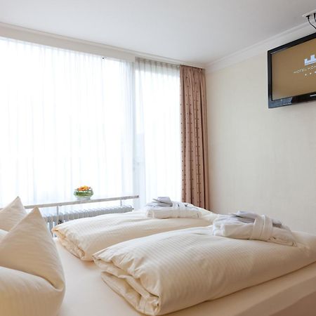 Hotel Koenigshof (Adults Only) 가르미슈파르텐키르헨 객실 사진