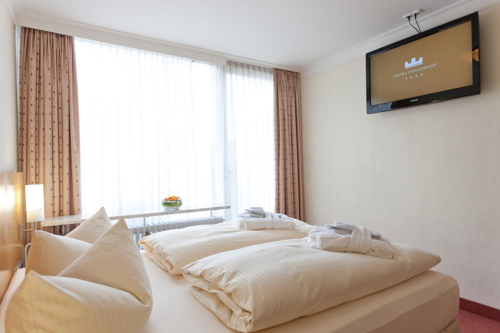 Hotel Koenigshof (Adults Only) 가르미슈파르텐키르헨 객실 사진